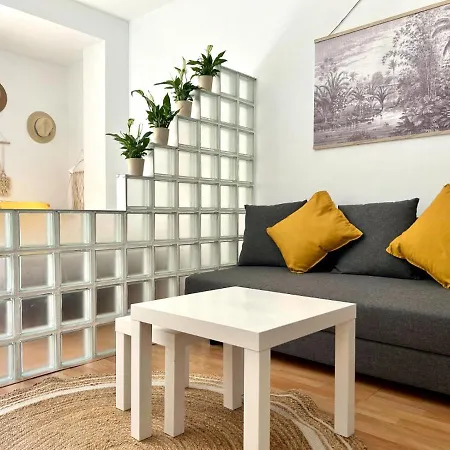 Lägenhet 2 Min Dalla Loft Terrazza Casa Gialla