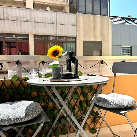 Daire 2 Min Dalla Loft Terrazza Casa Gialla *
