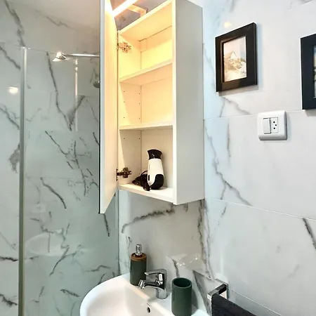 2 Min Dalla Loft Terrazza Casa Gialla Apartmán